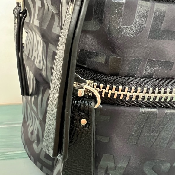 Steve Madden Signature Backpack New Without Tags - Picture 3 of 11